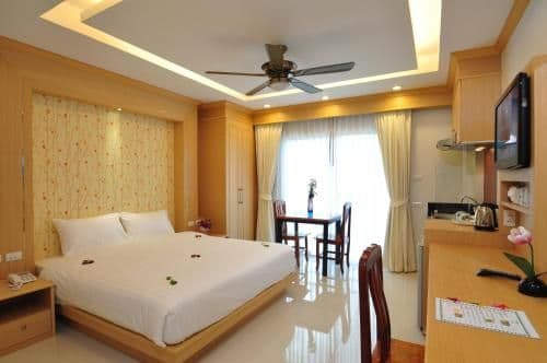 Deluxe Room with Kitchenette