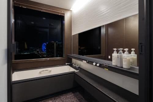 Premio Twin Room with Bay View - Non-Smoking