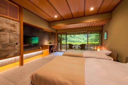 Standard Twin Room with Balcony