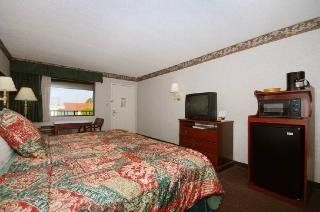 Best Western Peach Inn3