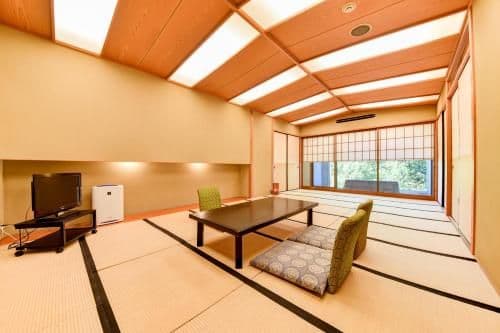 Japanese-Style Quadruple Room