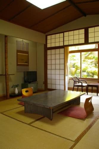 Japanese-Style Room with toilet and shared bathroom