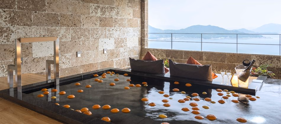 เบลลา วิสตา สปา แอนด์ มารีนา โอโนมิชิ (Bella Vista Spa and Marina ONOMICHI)1
