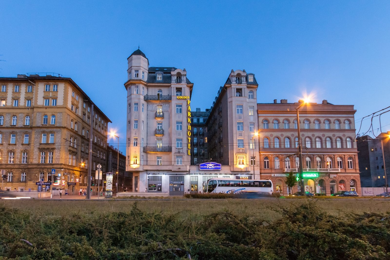Novum Hotel Golden Park0