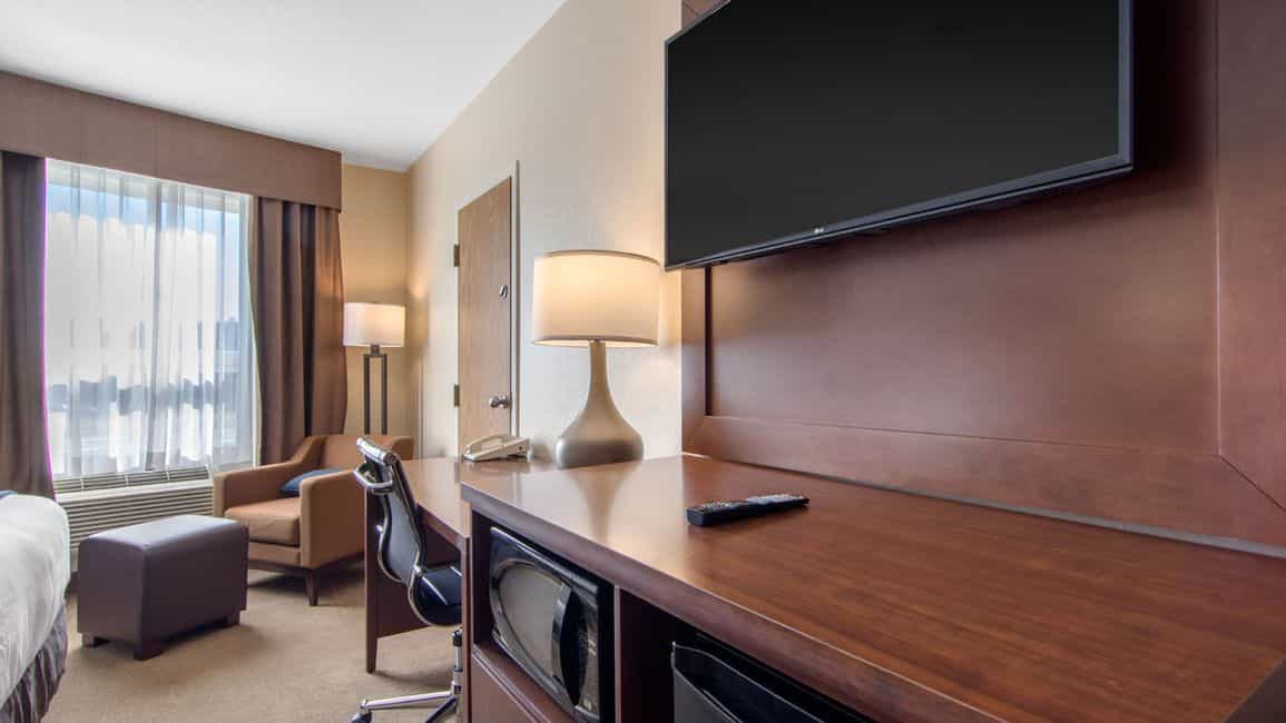 Comfort Inn & Suites Medicine Hat