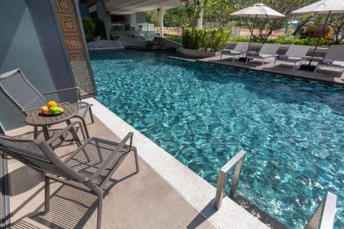 Deluxe Pool Access