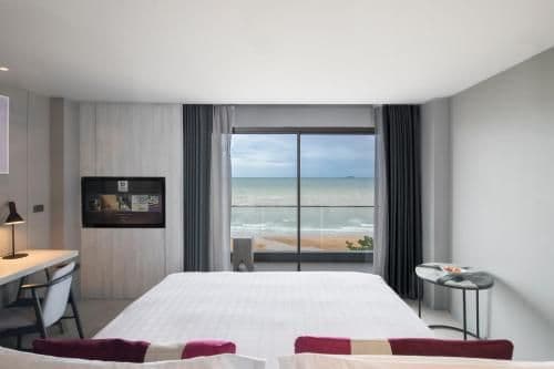 Deluxe Panoramic Seaview