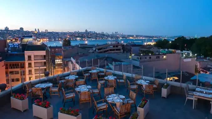DoubleTree by Hilton Hotel Istanbul-Sirkeci DoubleTree by Hilton Hotel Istanbul-Sirkeci