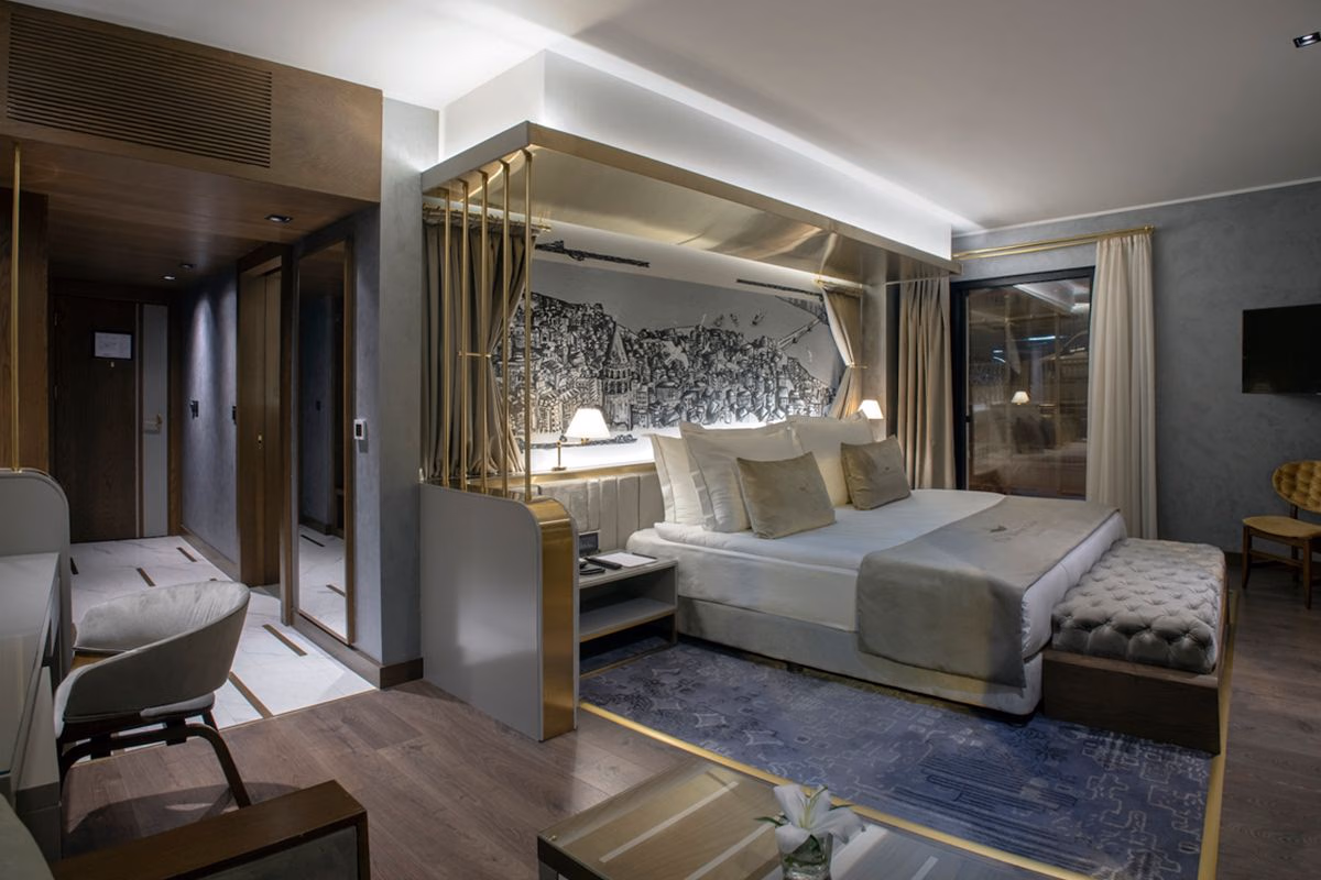 The Wings Hotel1