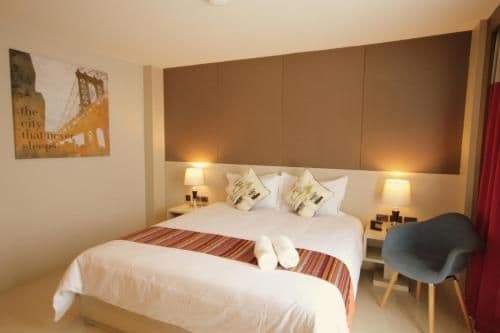 Deluxe King Room