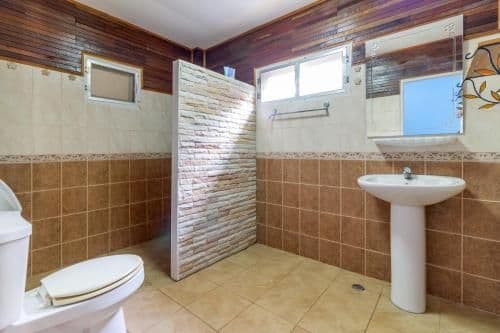 Three-Bedroom Country House