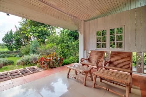 Three-Bedroom Country House