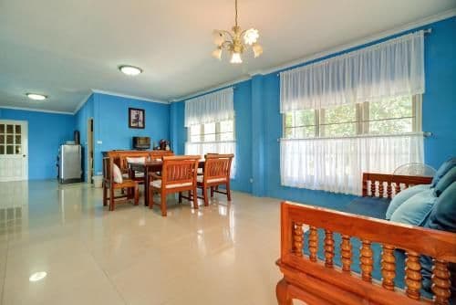 Three-Bedroom Country House