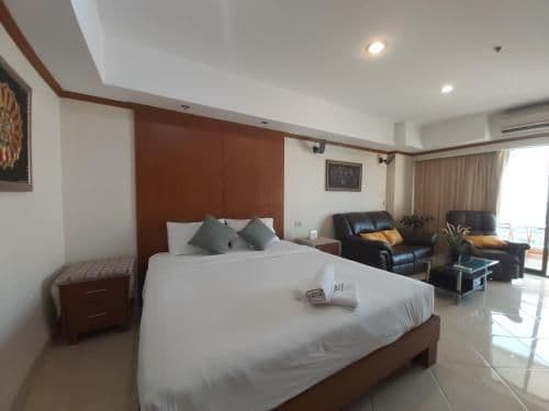 Studio Apartment with Sea View