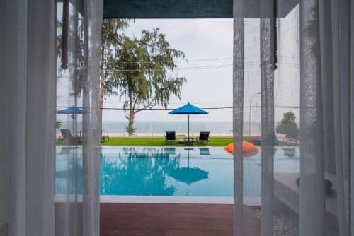 Deluxe Twin Room with Pool Access