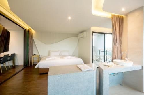 Two-Bedroom Suite with Spa Bath