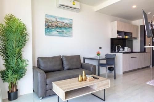 One-Bedroom Apartment