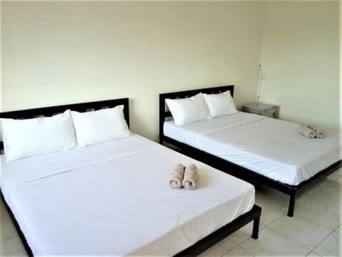 Quadruple Room with Private Bathroom