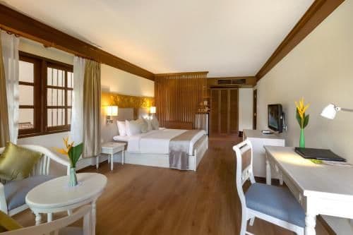 Deluxe Family Room
