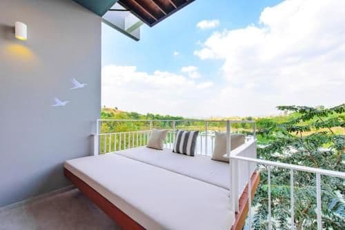 Suite with Lake View