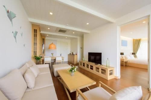 Suite with Lake View