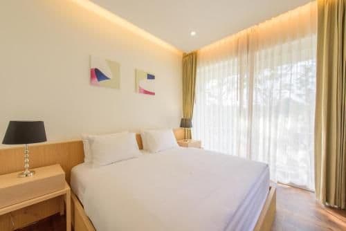 Suite with Lake View