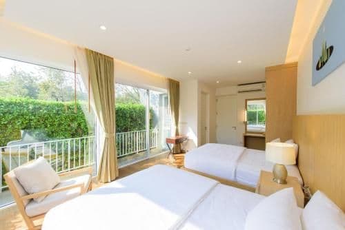 Suite with Lake View
