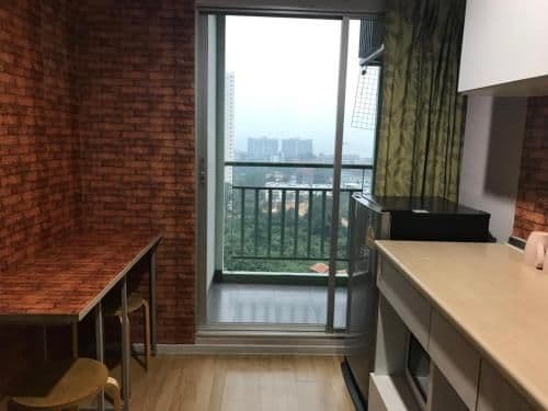 Studio Apartment