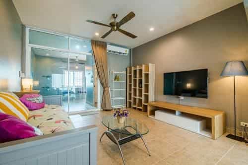 Super nice townhouse in city center, 10 minutes walk to beach, night market Super nice townhouse in city center, 10 minutes walk to beach, night market