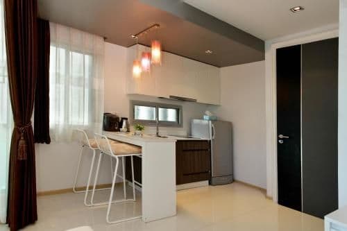 Studio Apartment