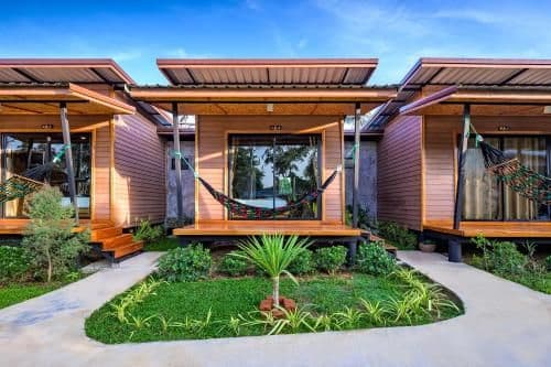 Bungalow with Garden View