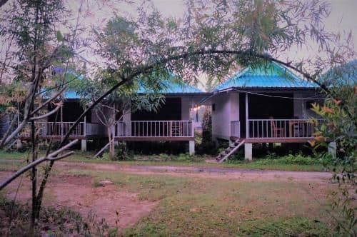 Bungalow with Lake View