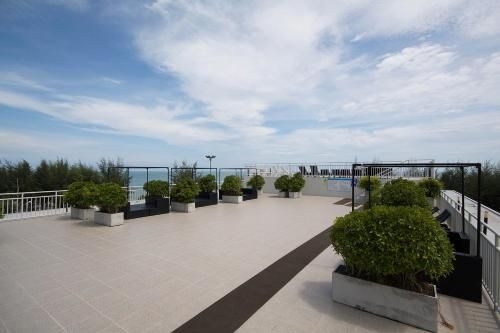 Grand Beach Condo B404 by Malai4