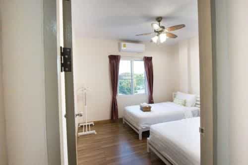 Sleep in town house Sleep in town house