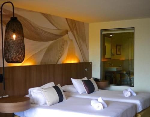 Suite with Mountain View
