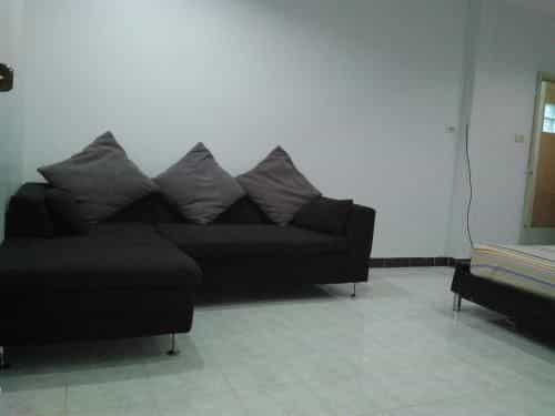 Studio with aircon n kitchen Studio with aircon n kitchen
