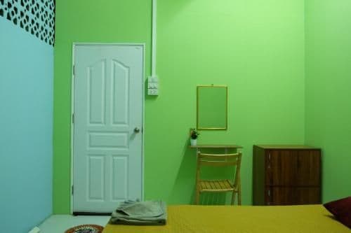 Standard Twin Room with Shared Bathroom