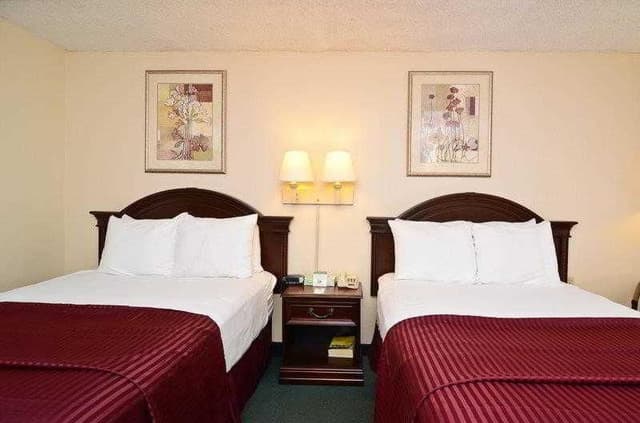 DOUBLE TWO BEDS