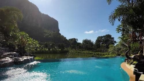5 Bedroom Villa with Private Pool