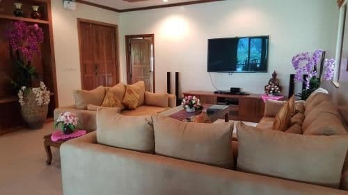 5 Bedroom Villa with Private Pool