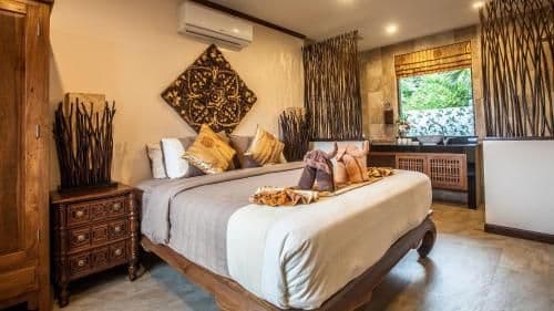 5 Bedroom Villa with Private Pool