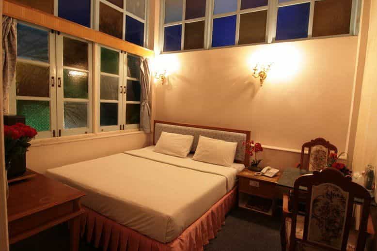 โรงแรม 13 เหรียญ แอนทีค วิลล่า