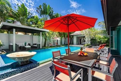 Villa with Garden View