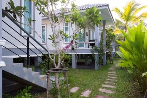 Villa with Garden View