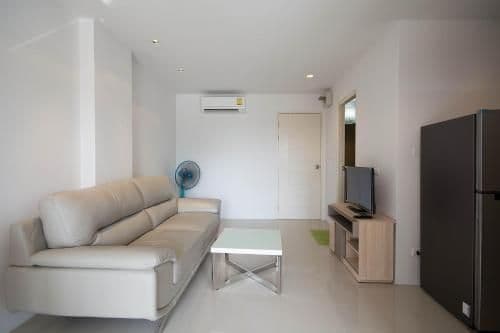 Apartment with Garden View