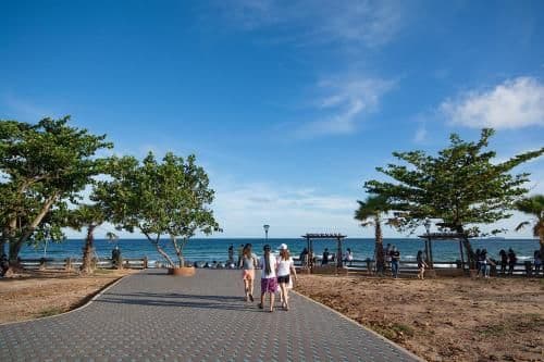 Apartment with Garden View