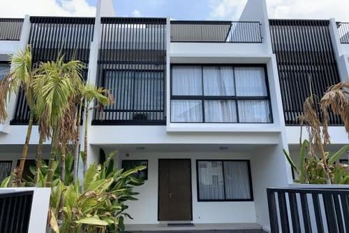 Three-Bedroom Townhouse