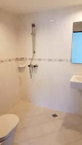 Welcome Inn Hotel @ Karon Beach. Single room from only 500 Baht Welcome Inn Hotel @ Karon Beach. Single room from only 500 Baht