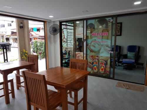 Welcome Inn Hotel @ karon Beach. Family room from only 1200 Baht Welcome Inn Hotel @ karon Beach. Family room from only 1200 Baht