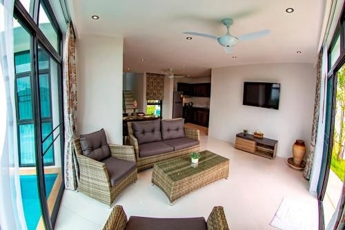 360 Degree Kamala Seaview Villa1